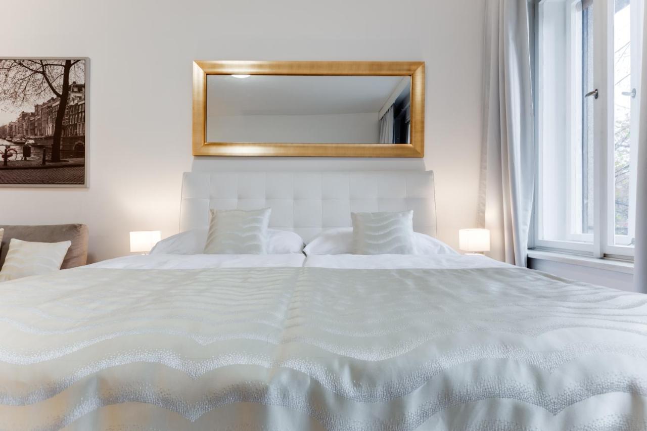 Exclusive Riverside Apartment In The Heart Of 프라하 외부 사진